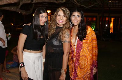 Elba Ramalho entre Duda e Sofia Derani