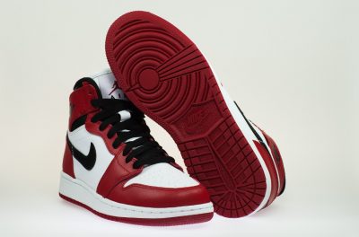 AIR-JORDAN-1-RETRO-HIGH-OG-2