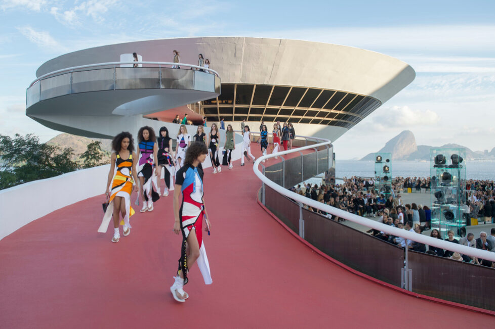 desfile-louis-vuitton-cruise-rio-niteroi