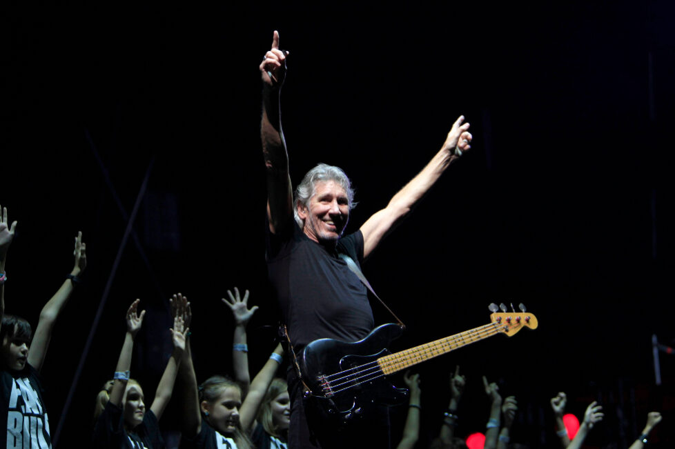 roger-waters-is-the-juggernaut